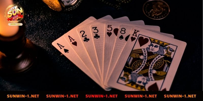 Kinh nghiệm đánh phỏm online câu bài khiến đối thủ mắc sai lầm